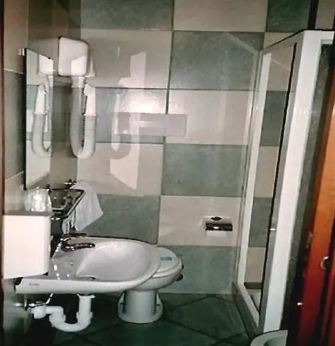 Hotel Paola Milan 0*,